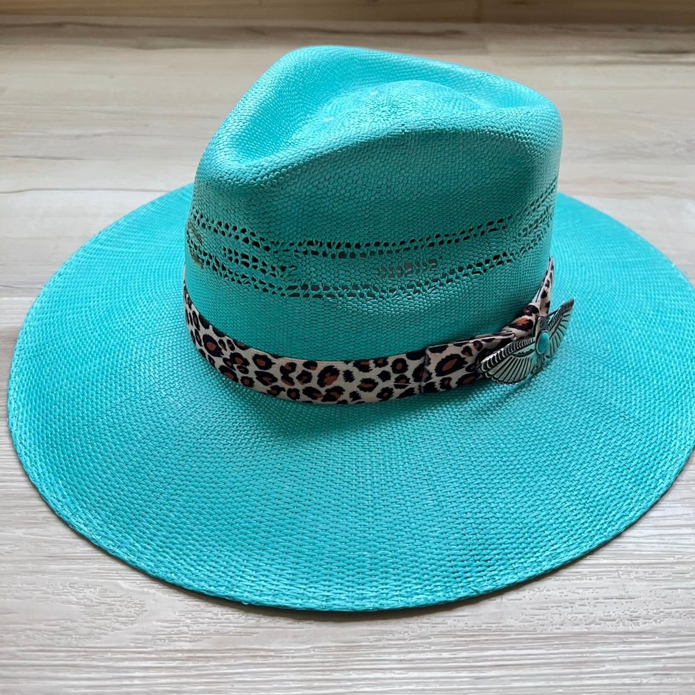 Charlie 1 Horse Straw Hat - Right Meow - Picture 1 of 3